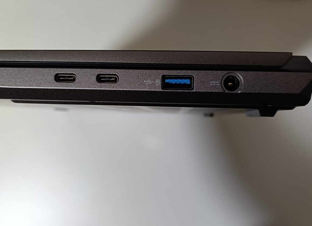 GALLERIA XL7C-R45-6 電源ジャック周り、USB、thunderbolt端子、USCtypeC