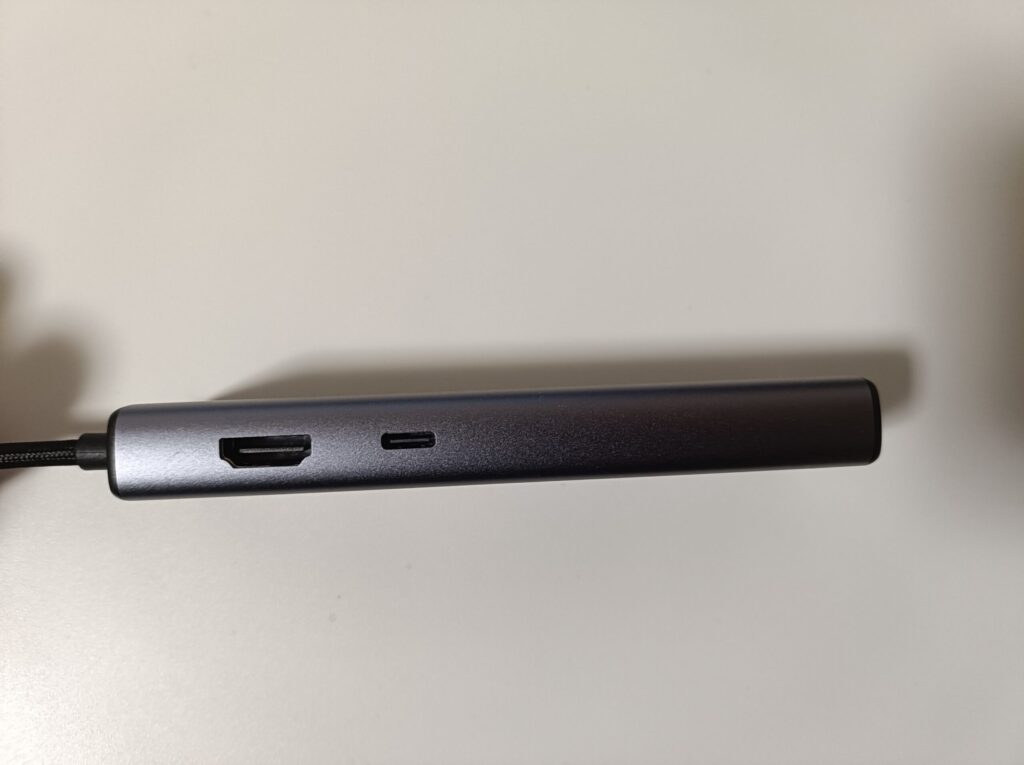 UGREEN 7-in-1 USB-C PD ハブ 側面 左